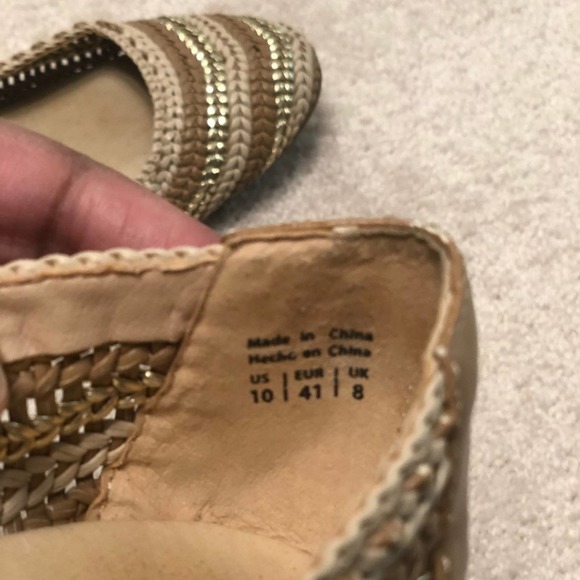 Tan & gold Aldo flats - Picture 6 of 6